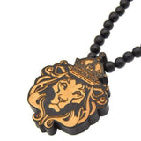 Collier lion bois