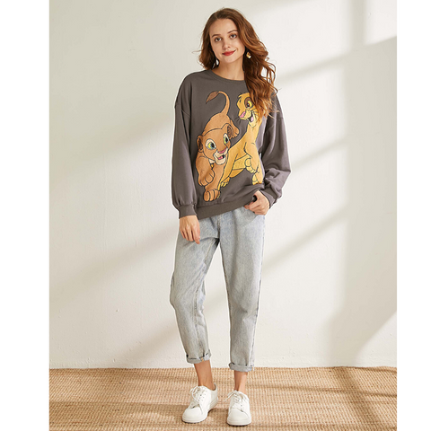 Pull femme simba et nala.