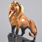 Statue lion en cuivre.