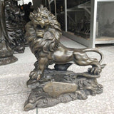 Grande-statue-lion-de-face