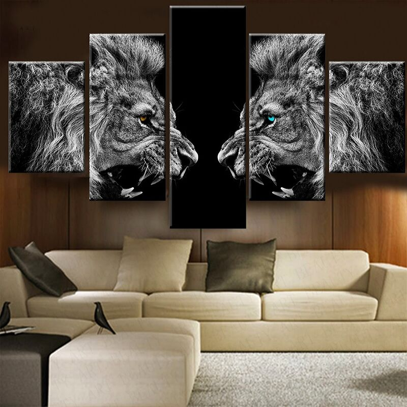 Tableau en verre lion en costume motifs floraux - Kare Design Tableau en verre lion en costume motifs floraux - Kare Design