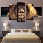 Peinture avec grand lion en couleurs.