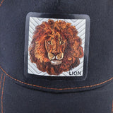 Ecusson lion sur casquette.