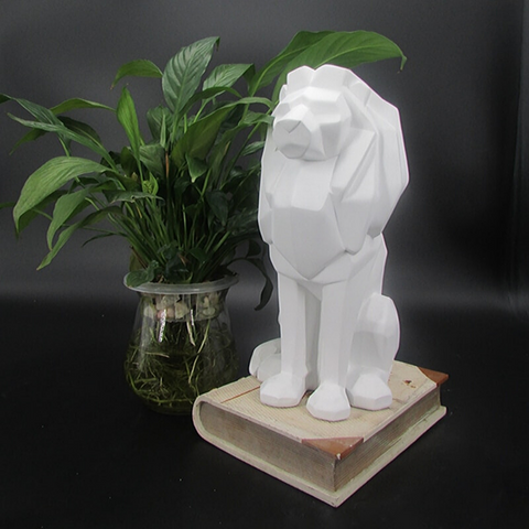 Statue lion décor blanche.