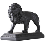 Statue lion résine noire.