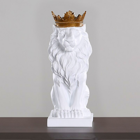 Statue blanche de lion.
