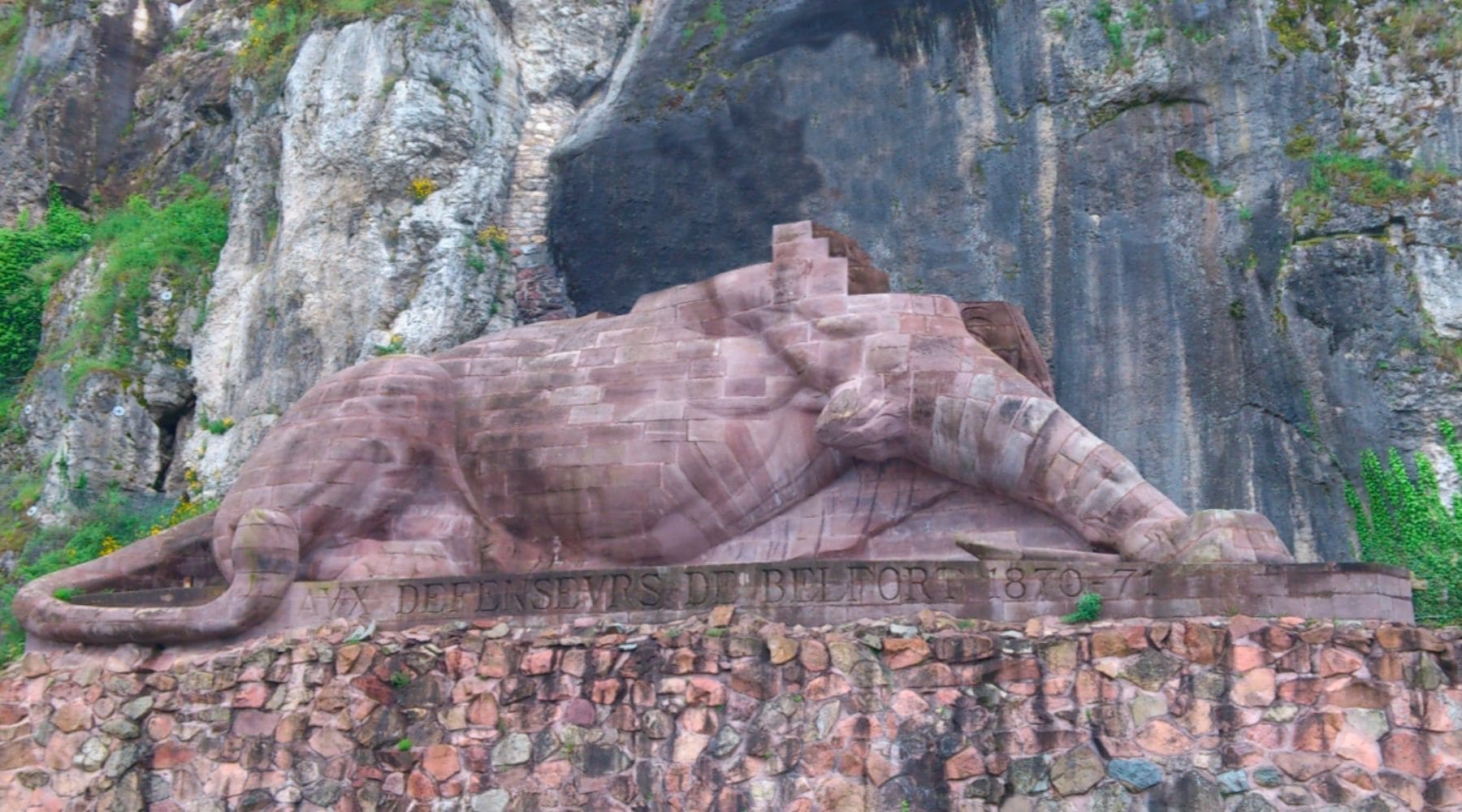 Lion de Belfort vandalisé.