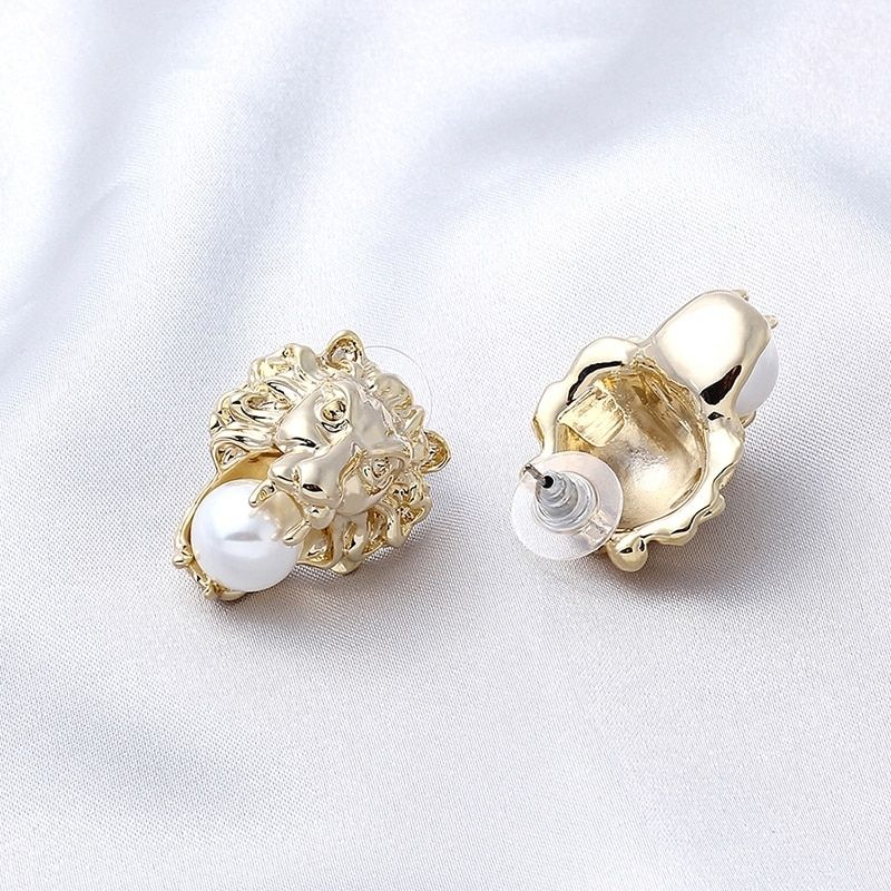 boucle d'oreille vintage attache