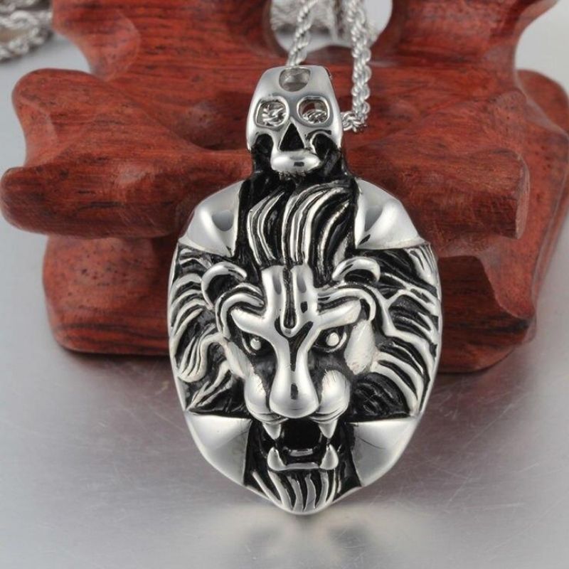 Démonstration pendentif lion savane