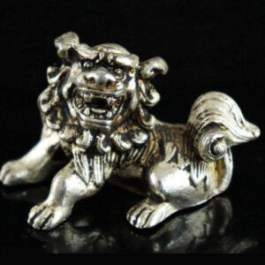 Lion-chinois-argent-couché