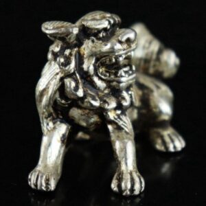 Lion-chinois-argent-debout
