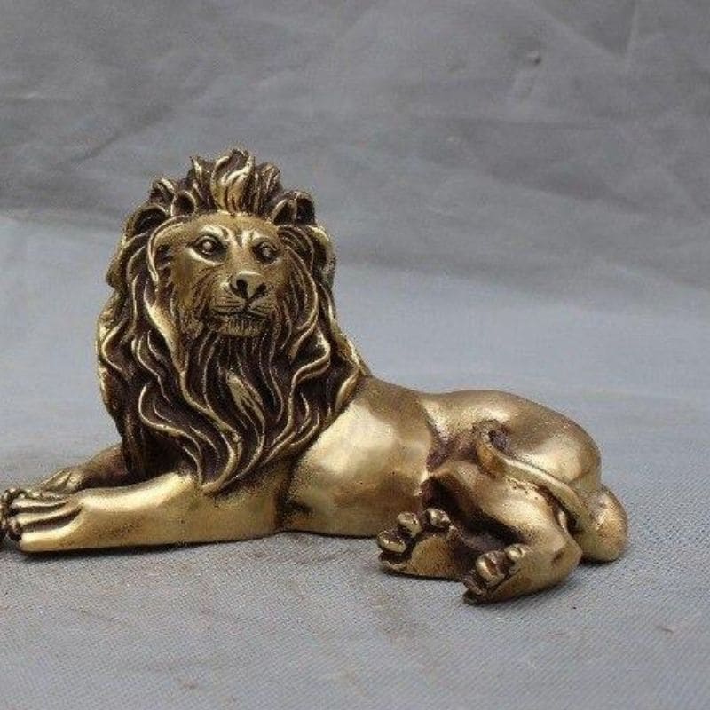 Statuette-lion-couché