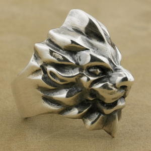 Bague en Argent pour Homme avec Lion Solaire