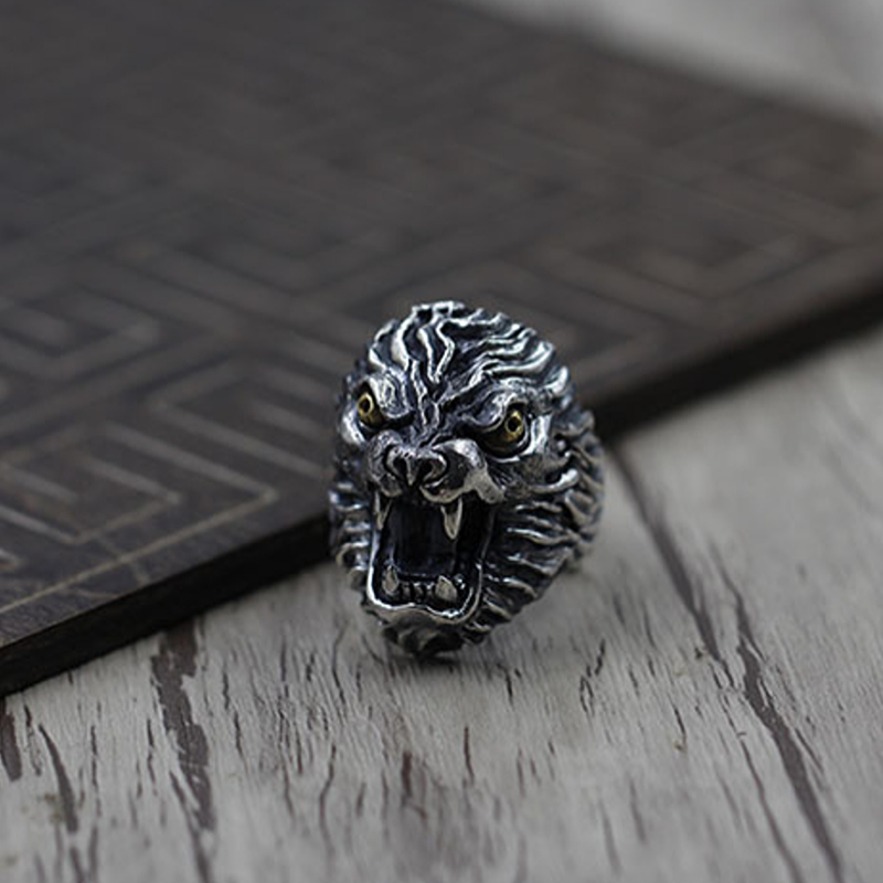 Grosse Bague en Argent massif Ciselée Tête de Lion