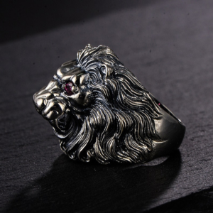Bague Lion Yeux Rouge en argent