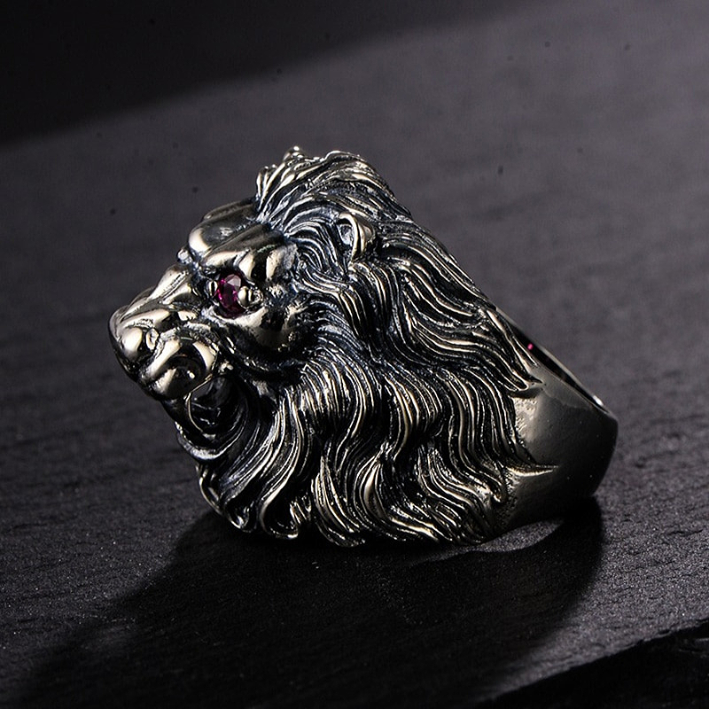 Bague Lion Yeux Rouge en argent