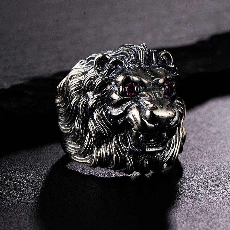 Bague Lion Yeux Rouge en argent