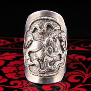 Lion sur Bague ajustable en Argent