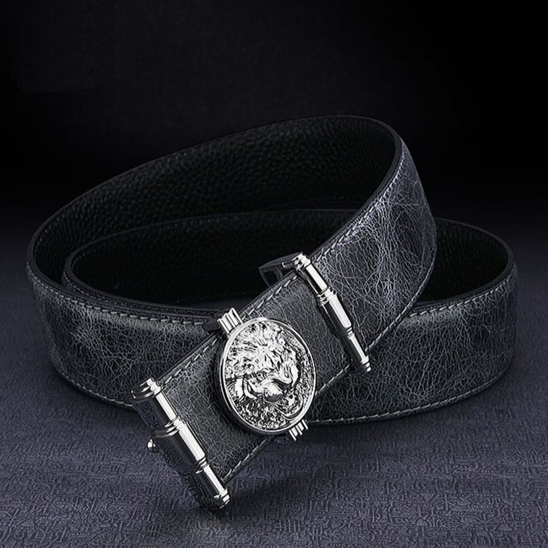 Ceinture avec tête de lion.