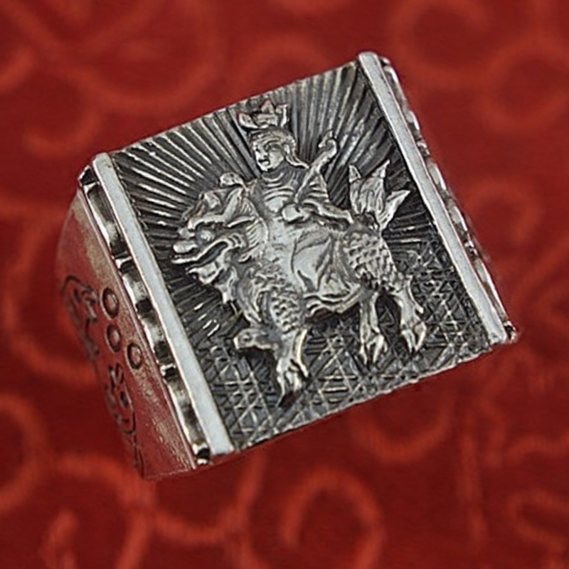 Bague lion chinois.