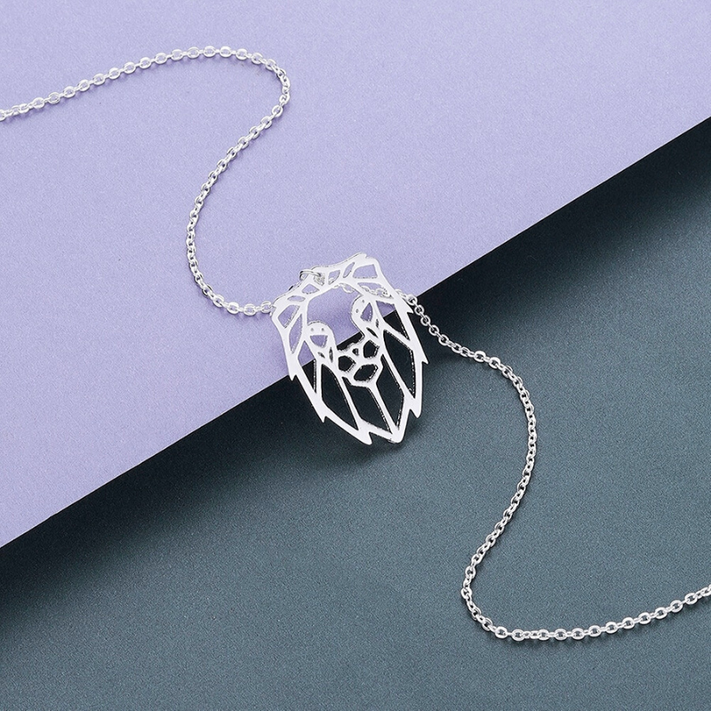 Bijou femme lion argent.