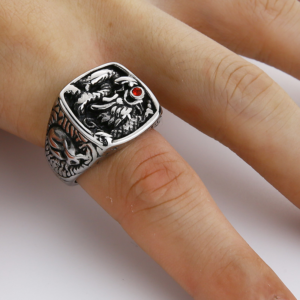 Chevalière Homme Lion Dragon avec rubis