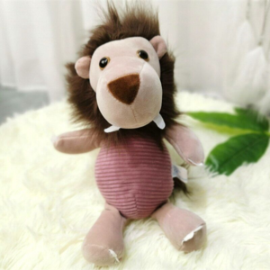 Doudou lion pour bébé.