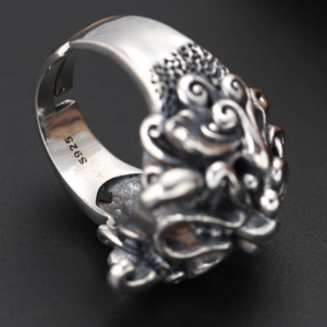 Lion sur Bague pour Homme en Argent Massif