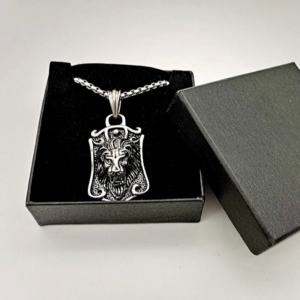 Bijou lion homme.