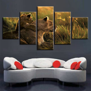 Peinture avec une lionne et un lionceau.